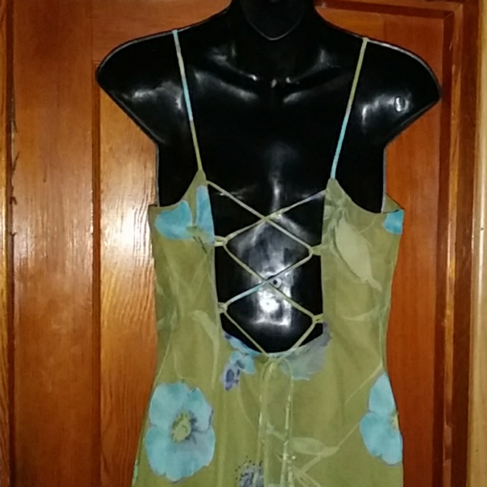 Be Smart crisscross open back maxi dress, sz 9/10